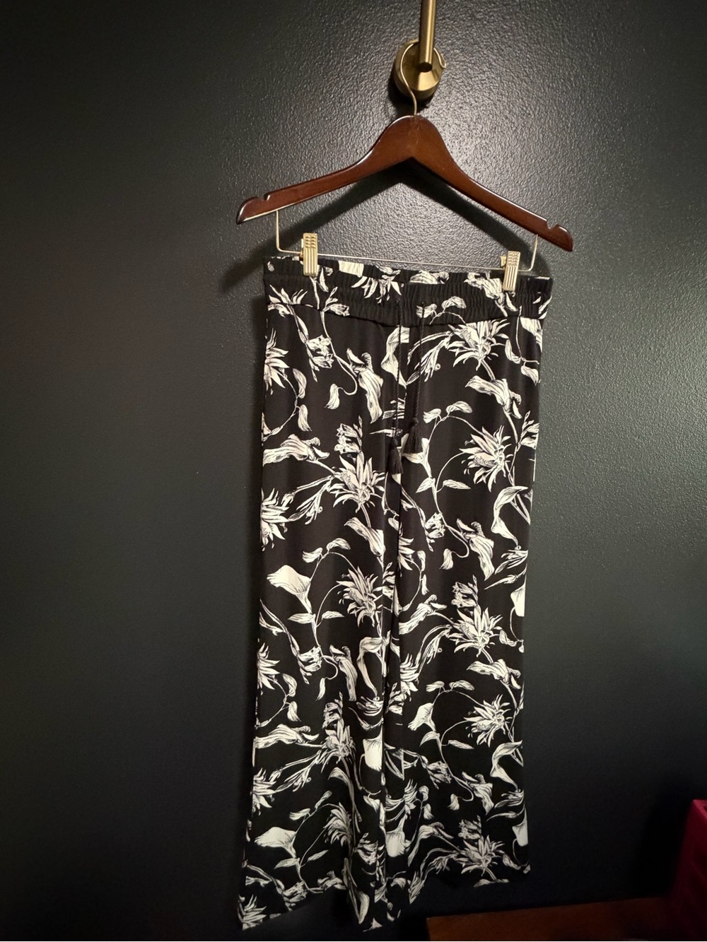 White House Black Market Black & White Wide Leg Pants